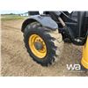 Image 42 : 2011 CAT TL1255 TELEHANDLER FORKLIFT