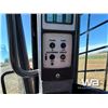 Image 11 : 2015 NEW HOLLAND L225 2 SPEED SKID STEER LOADER
