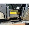 Image 22 : 2015 NEW HOLLAND L225 2 SPEED SKID STEER LOADER
