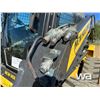 Image 23 : 2015 NEW HOLLAND L225 2 SPEED SKID STEER LOADER