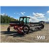 Image 2 : HESSTON 8110S 25 FT. SWATHER
