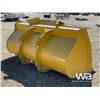 Image 3 : JOHN DEERE 105 IN. LOADER BUCKET