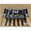 Image 6 : 2019 JOHN DEERE 524/544L STANDARD HYD COUPLER