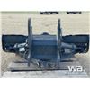 Image 5 : EXCAVATOR 90 IN. HYD. CHUCK BLADE