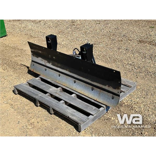 JOHN DEERE 60 IN. FRONT MNT. HYD. BLADE