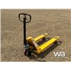 Image 2 : INDUSTRIAL PALLET JACK