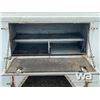 Image 7 : SERVICE BODY W/ PILOT LIGHT