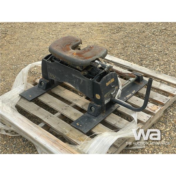 CURT R5 20K 5TH WHEEL ROLLER HITCH