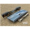 Image 4 : CHROME BUMPER & TAILGATE