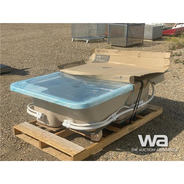 MAAX DOUBLE JACCUZI TUB