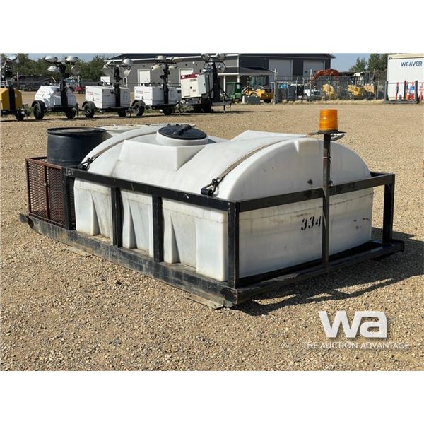 WHITE POLY TANK ON SKID