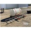 Image 2 : 600L WHITE POLY TANK W/ STEEL FRAME AND LADDER