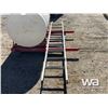 Image 7 : 600L WHITE POLY TANK W/ STEEL FRAME AND LADDER