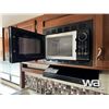 Image 16 : 2015 FOREST RIVER AVENGER 25RL T/A TRAVEL TRAILER