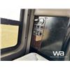 Image 28 : 2020 KENWORTH T800 TRI DRIVE SLEEPER WINCH TRACTOR