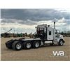 Image 3 : 2020 KENWORTH T800 TRI DRIVE SLEEPER WINCH TRACTOR