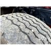 Image 40 : 2020 KENWORTH T800 TRI DRIVE SLEEPER WINCH TRACTOR