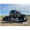 Image 2 : 1996 KENWORTH W900B T/A WINCH TRUCK