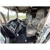 Image 8 : 2020 KENWORTH T800 TRI DRIVE SLEEPER TRUCK TRACTOR