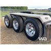 Image 48 : 2018 KENWORTH T800 TRI DRIVE SLEEPER TRUCK TRACTOR