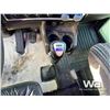 Image 19 : 2012 KENWORTH T800 TRI DRIVE SLEEPER TRUCK TRACTOR