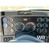 Image 10 : 2006 FREIGHTLINER TRI DRIVE SLEEPER TRUCK TRACTOR