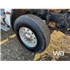 Image 36 : 2006 FREIGHTLINER TRI DRIVE SLEEPER TRUCK TRACTOR