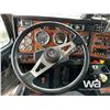Image 11 : 2000 KENWORTH T800B T/A SLEEPER TRUCK TRACTOR