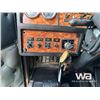 Image 16 : 2000 KENWORTH T800B T/A SLEEPER TRUCK TRACTOR
