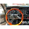 Image 13 : 2014 KENWORTH W900 T/A SLEEPER TRUCK TRACTOR