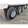 Image 42 : 2023 WESTERN STAR 49XD TRI DRIVE DUMP TRUCK