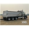 Image 3 : 2022 WESTERN STAR 4900SB TRI DRIVE DUMP TRUCK