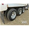 Image 41 : 2022 WESTERN STAR 4900SB TRI DRIVE DUMP TRUCK