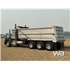 Image 4 : 2022 WESTERN STAR 4900SB TRI DRIVE DUMP TRUCK