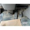 Image 15 : 2013 KENWORTH T800 TRI DRIVE DUMP TRUCK