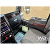 Image 10 : 2008 KENWORTH T800B TRI DRIVE SLEEPER DUMP TRUCK