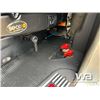 Image 28 : 2008 KENWORTH T800B TRI DRIVE SLEEPER DUMP TRUCK