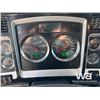 Image 12 : 2021 KENWORTH T800 T/A DUMP TRUCK