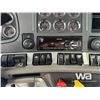 Image 19 : 2020 KENWORTH T880 T/A DUMP TRUCK