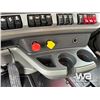 Image 21 : 2020 KENWORTH T880 T/A DUMP TRUCK