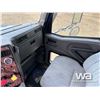 Image 8 : 2000 INTERNATIONAL 9400I T/A DUMP TRUCK