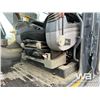 Image 17 : 2006 JOHN DEERE 240D LC HYDRAULIC EXCAVATOR
