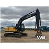 Image 2 : 2006 JOHN DEERE 240D LC HYDRAULIC EXCAVATOR