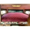 Image 23 : 11 FT. VANGUARD TRUCK CAMPER
