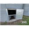 Image 3 : WESTEEL-ROSCO 19 FT. 8 RING GRAIN BIN