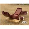 Image 4 : 3 SECTION TOMBSTONE ROUND BALE FEEDER