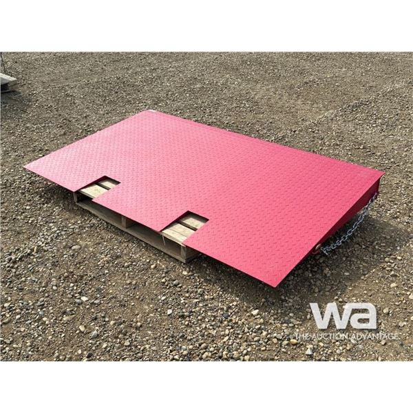 7 FT. SHIPPING CONTAINER RAMP