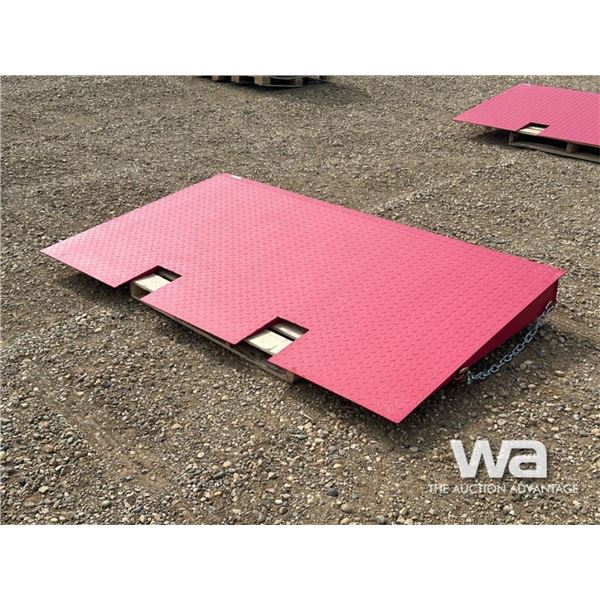 7 FT. SHIPPING CONTAINER RAMP