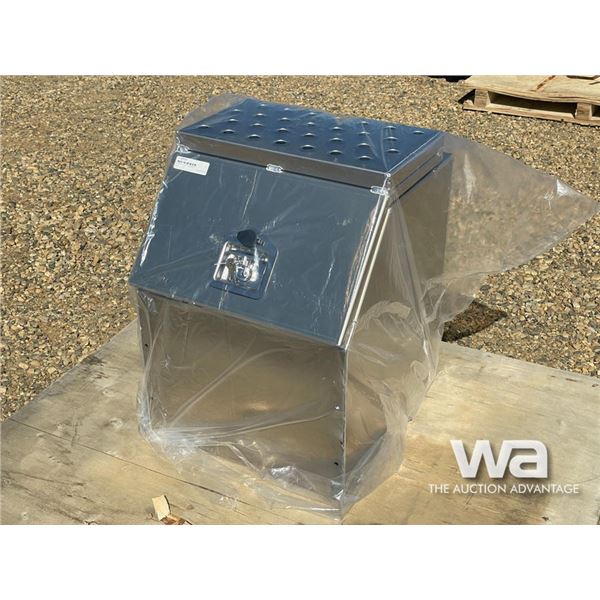 ALUMINUM TOOL BOX/STEP
