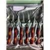 Image 2 : Mid Century Modern Steak Knife Set of 6 by Glo- Hill Canada Bakelite Handles- Stainless Steel